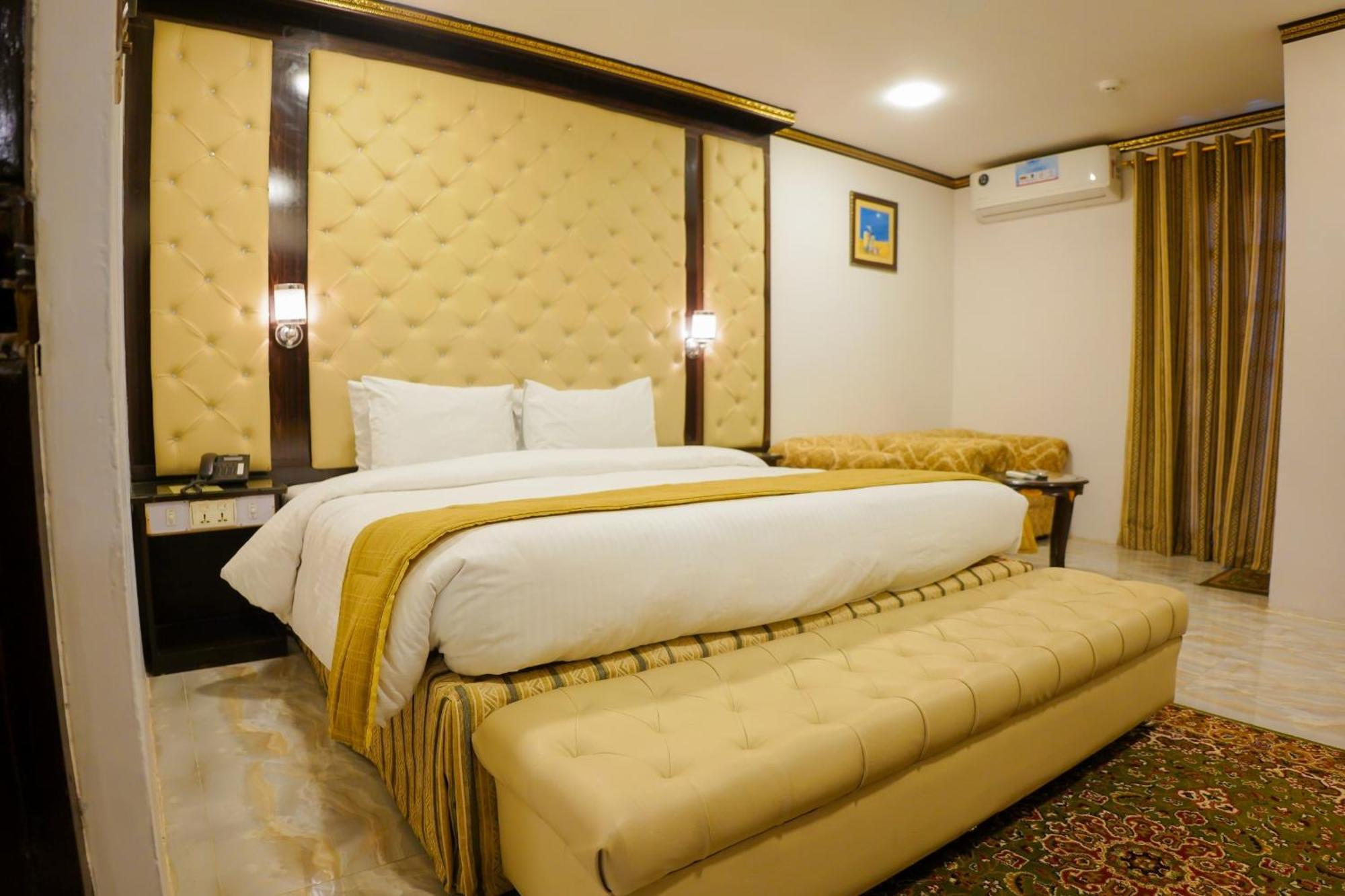 Indus Hotel Hyderabad Exterior photo