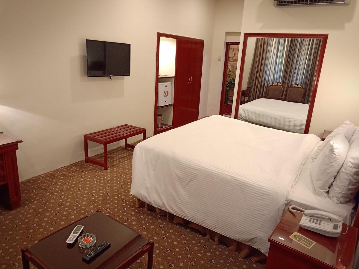 Indus Hotel Hyderabad Exterior photo